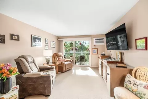 Living - 19 Atlantic Rd #12T, Gloucester, MA 01930 photo 1 of 1