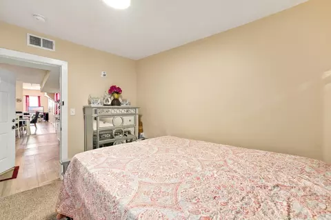 Bedroom - 42 Summer St, Lawrence, MA 01840 photo 6 of 12