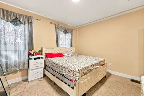 Bedroom - 42 Summer St, Lawrence, MA 01840 photo 9 of 12