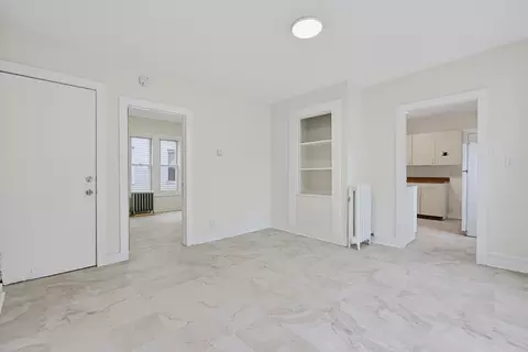 Living - 24-26 Grove St, Springfield, MA 01107 photo 2 of 4