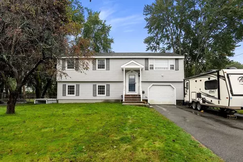 22 Crestshire Dr, Lawrence, MA 01843