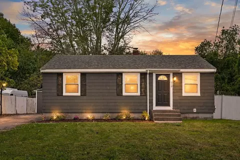 519 Turnpike St, Easton, MA 02375