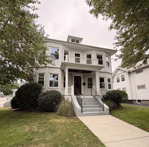 340 School St, Watertown, MA 02472