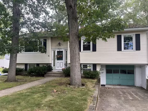 33 Rand Ave, Attleboro, MA 02703