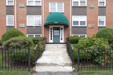 Exterior - 210 Hillside Ave #32, Needham, MA 02494 photo 1 of 5