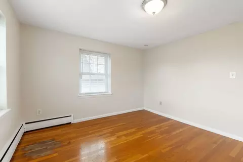 Bedroom - 210 Hillside Ave #32, Needham, MA 02494 photo 4 of 5