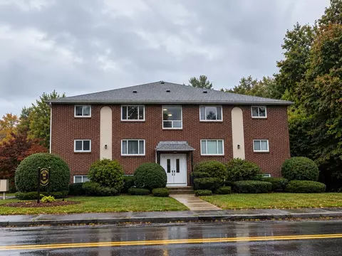 676 Farm Rd #1, Marlborough, MA 01752
