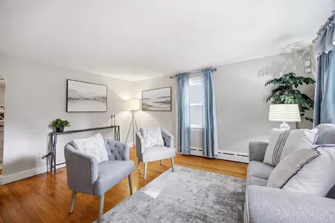 Living - 127 Shawmut St, Springfield, MA 01108 photo 1 of 3