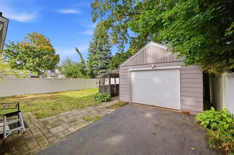 Exterior - 127 Shawmut St, Springfield, MA 01108 photo 3 of 6
