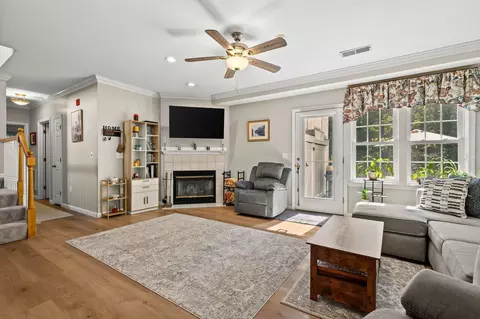 317 Tilden Commons Ln #317, Braintree, MA 02184