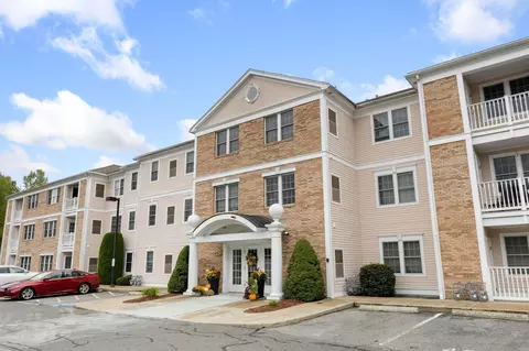 1 Millbrook Ln #314, Wakefield, MA 01880