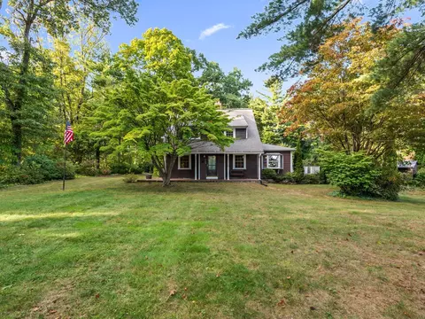 145 E Main St, Hopkinton, MA 01748