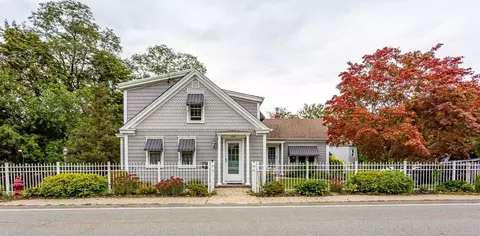 648 Pleasant St, Somerset, MA 02726