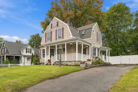 29 Upland St, Holbrook, MA 02343