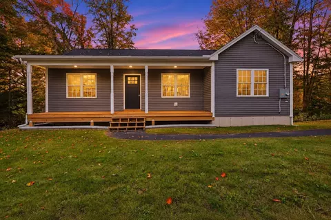 120 High St, Gilbertville, MA 01031