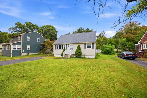 34 Piper Cross Rd, West Springfield, MA 01089
