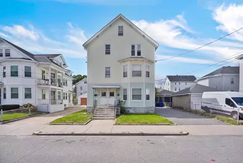 73 Arch St, Pawtucket, RI 02860