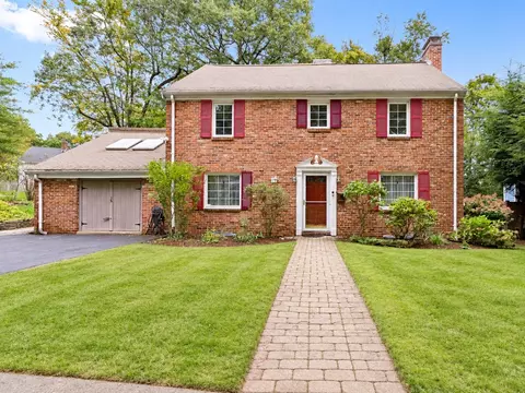 17 Woodhaven Rd, Waban, MA 02468