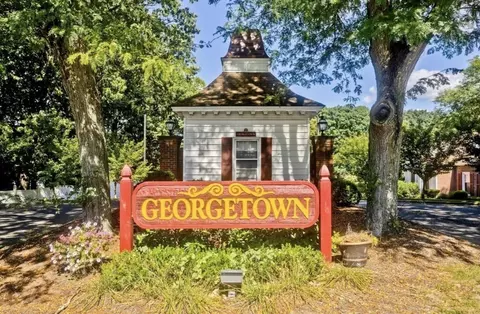 38 Yorktown Dr #A, Springfield, MA 01108