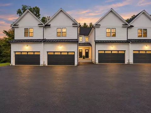 41 Homeward Ave #B, Uxbridge, MA 01569