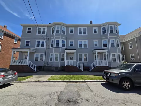 140-142 Query St, New Bedford, MA 02745