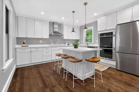 122 Winn St, Woburn, MA 01801