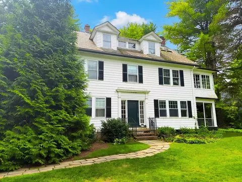 57 Benvenue St # L, Wellesley, MA 02482