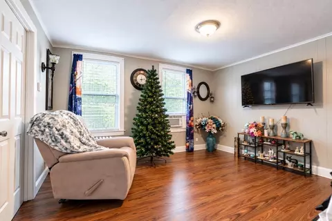 Living - 17 Spring St, Chicopee, MA 01013 photo 1 of 1