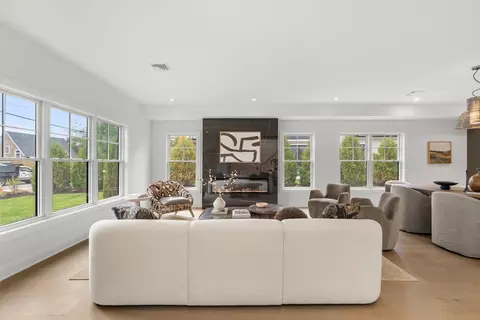 Living - 24 Grapevine #A, Gloucester, MA 01930 photo 6 of 9