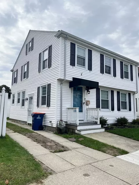 412 Arnold St, New Bedford, MA 02740