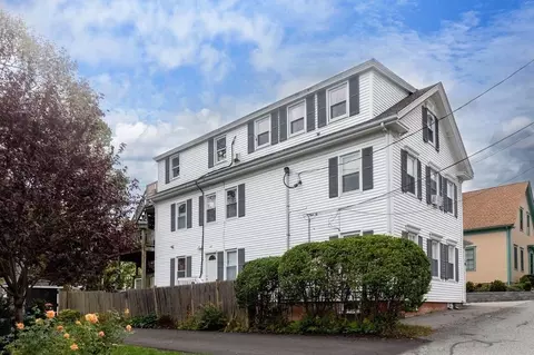 14 Washington St #3, Plymouth, MA 02360