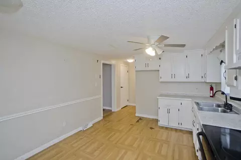 Entry Way - 75-79 Greene St, Springfield, MA 01109 photo 1 of 1