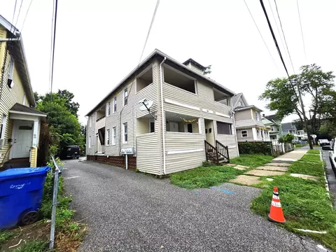 64 Marlborough St, Springfield, MA 01109