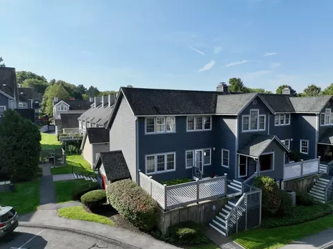 62 Amity Pl #62, Amherst, MA 01002