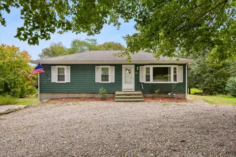 1189 Bark St, Swansea, MA 02777