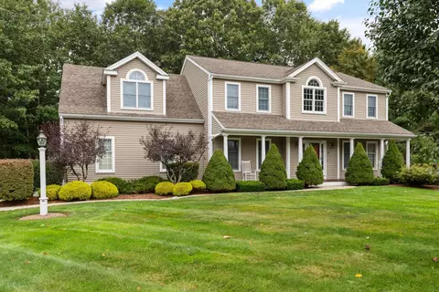 19 Acorn Rd, Easton, MA 02356