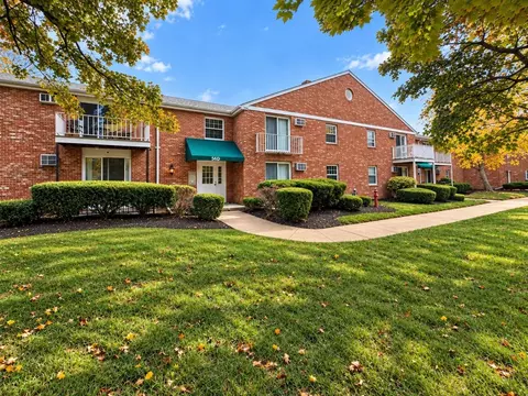 56 Townsend St #D27, Abington, MA 02351
