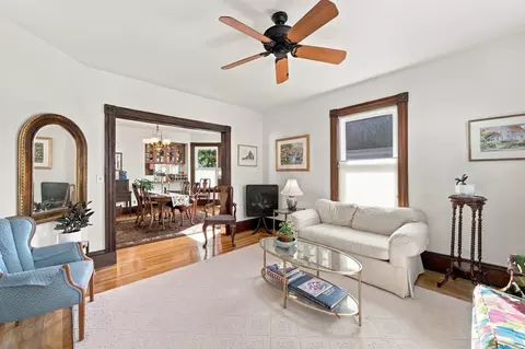 Living - 25 Elm St #3, Gloucester, MA 01930 photo 2 of 3
