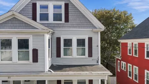 Exterior - 25 Elm St #3, Gloucester, MA 01930 photo 5 of 8