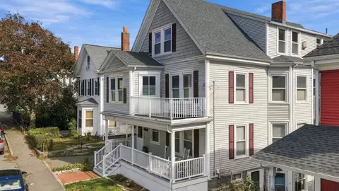 Exterior - 25 Elm St #3, Gloucester, MA 01930 photo 4 of 8