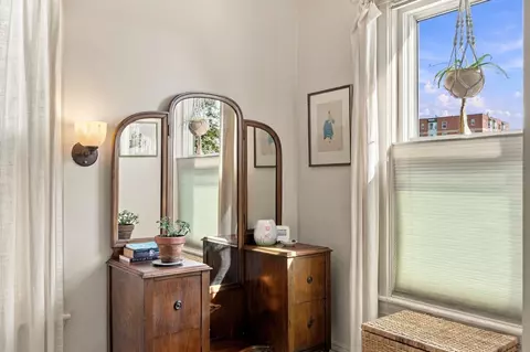 Bedroom - 25 Elm St #3, Gloucester, MA 01930 photo 3 of 3