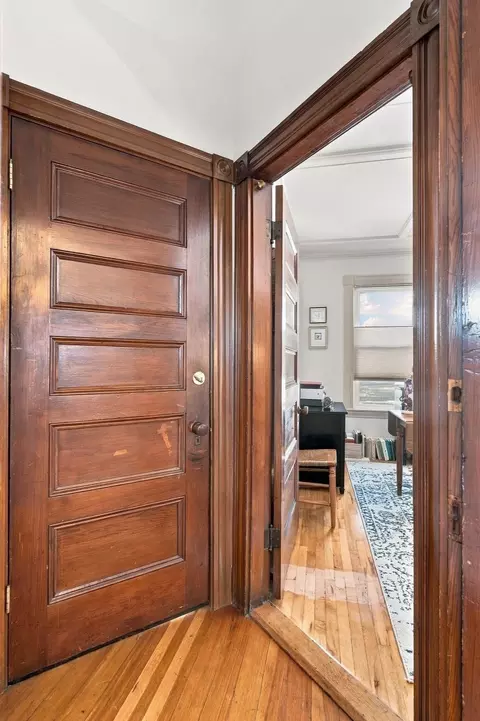 Entry Way - 25 Elm St #3, Gloucester, MA 01930 photo 2 of 3
