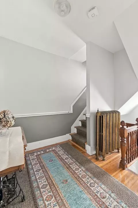 Entry Way - 25 Elm St #3, Gloucester, MA 01930 photo 1 of 3
