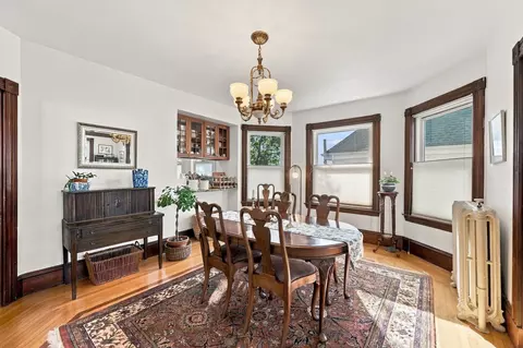 Dining - 25 Elm St #3, Gloucester, MA 01930 photo 1 of 5