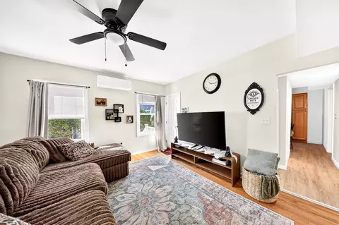Entry Way - 16 Murray St, Fall River, MA 02720 photo 2 of 3