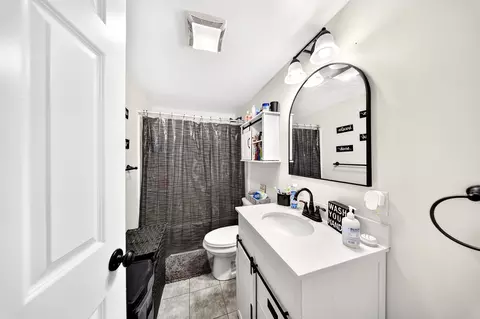 Bath - 16 Murray St, Fall River, MA 02720 photo 2 of 2