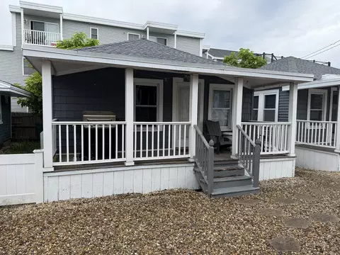 Exterior - 7 Dover Ave, Hampton, NH 03842 photo 1 of 5