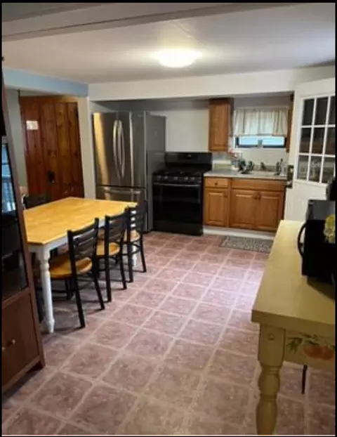 Kitchen - 7 Dover Ave, Hampton, NH 03842 photo 1 of 1