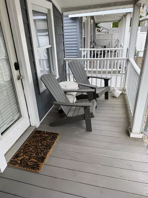 Exterior - 7 Dover Ave, Hampton, NH 03842 photo 3 of 5