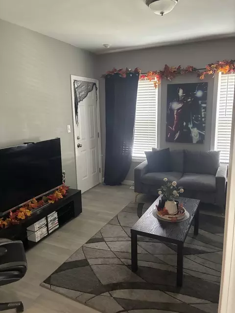 97 Alderman St, Springfield, MA 01118 photo 5